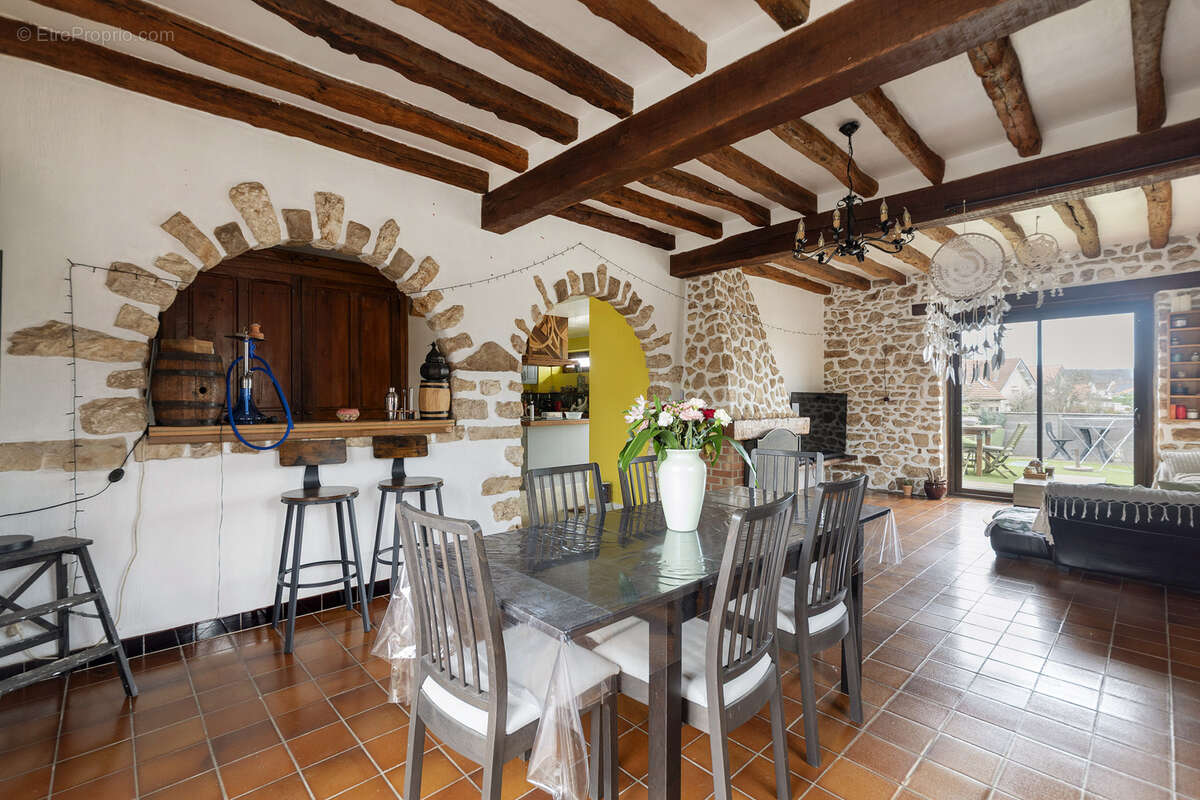 Maison à CERNY