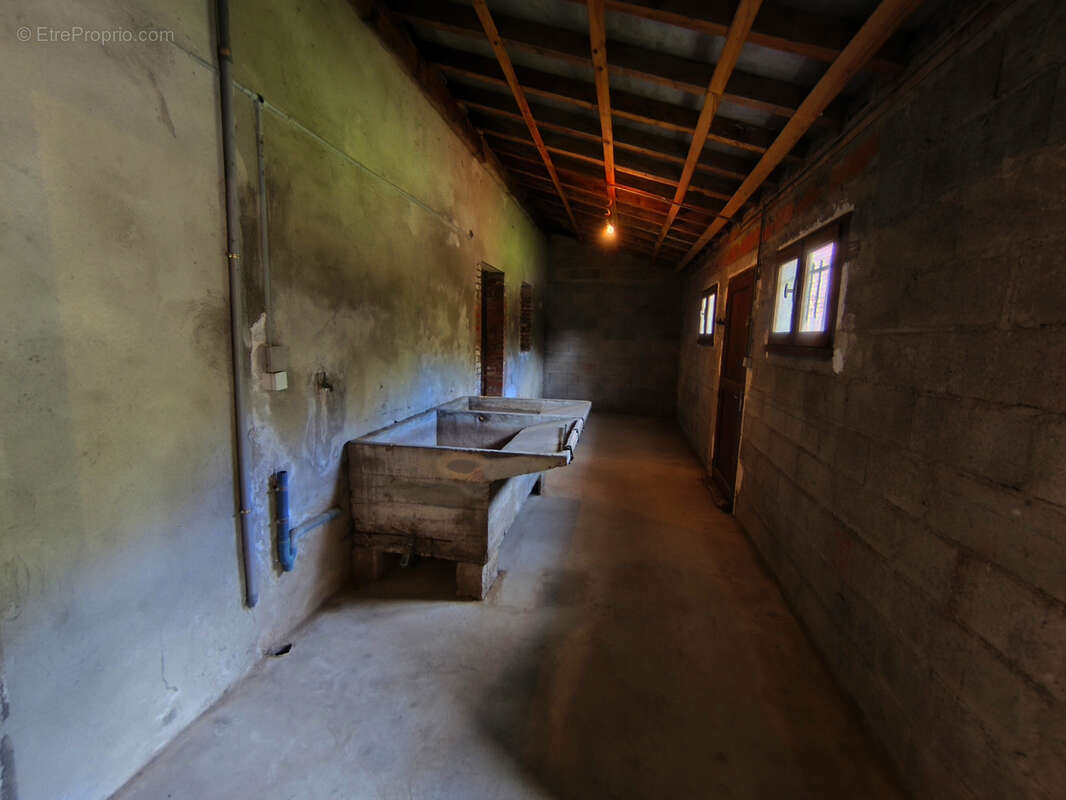 Maison à DECAZEVILLE