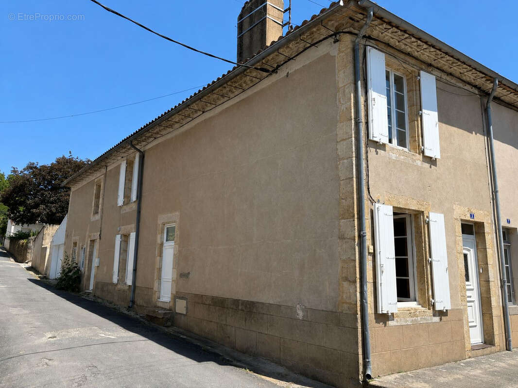 Appartement à SAUVETERRE-DE-GUYENNE