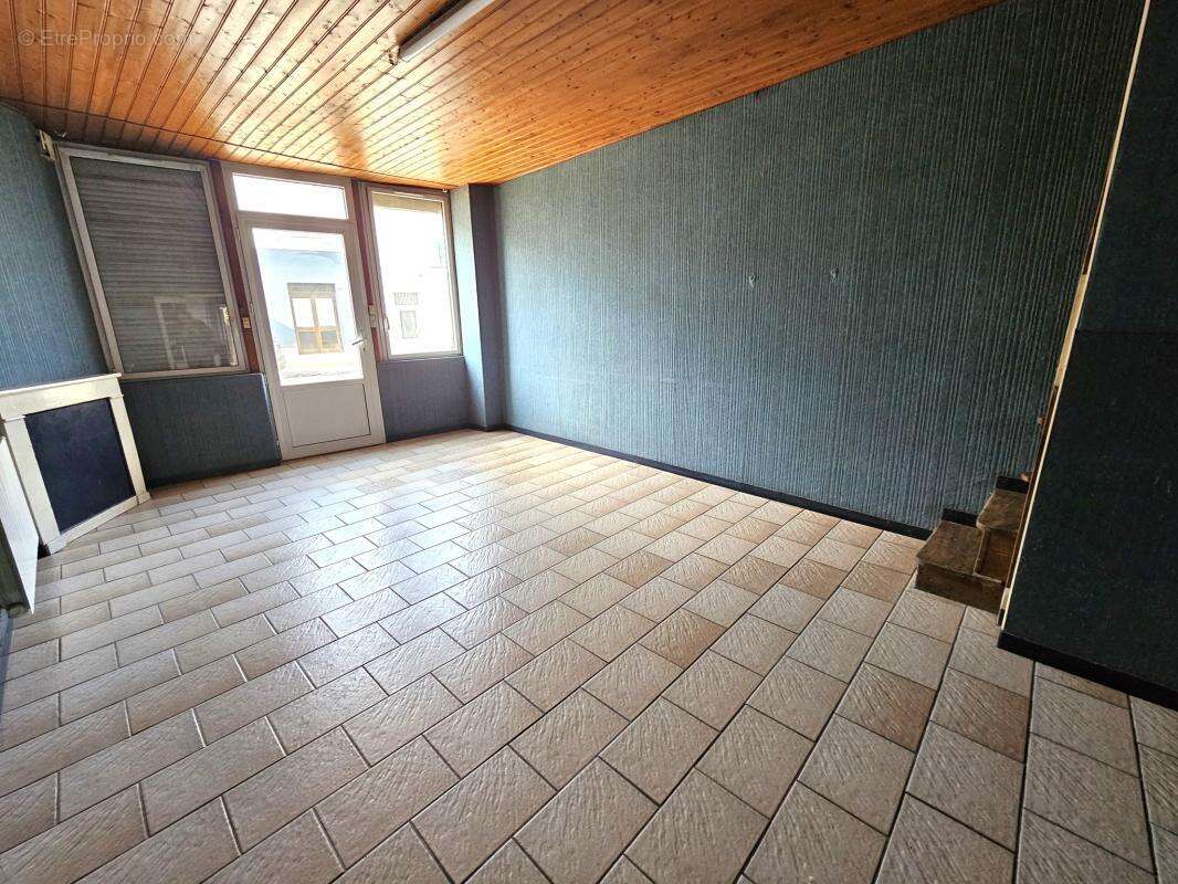 BAISSE DE PRIX Maison de bourg 2 chambres VARADES - photo 2