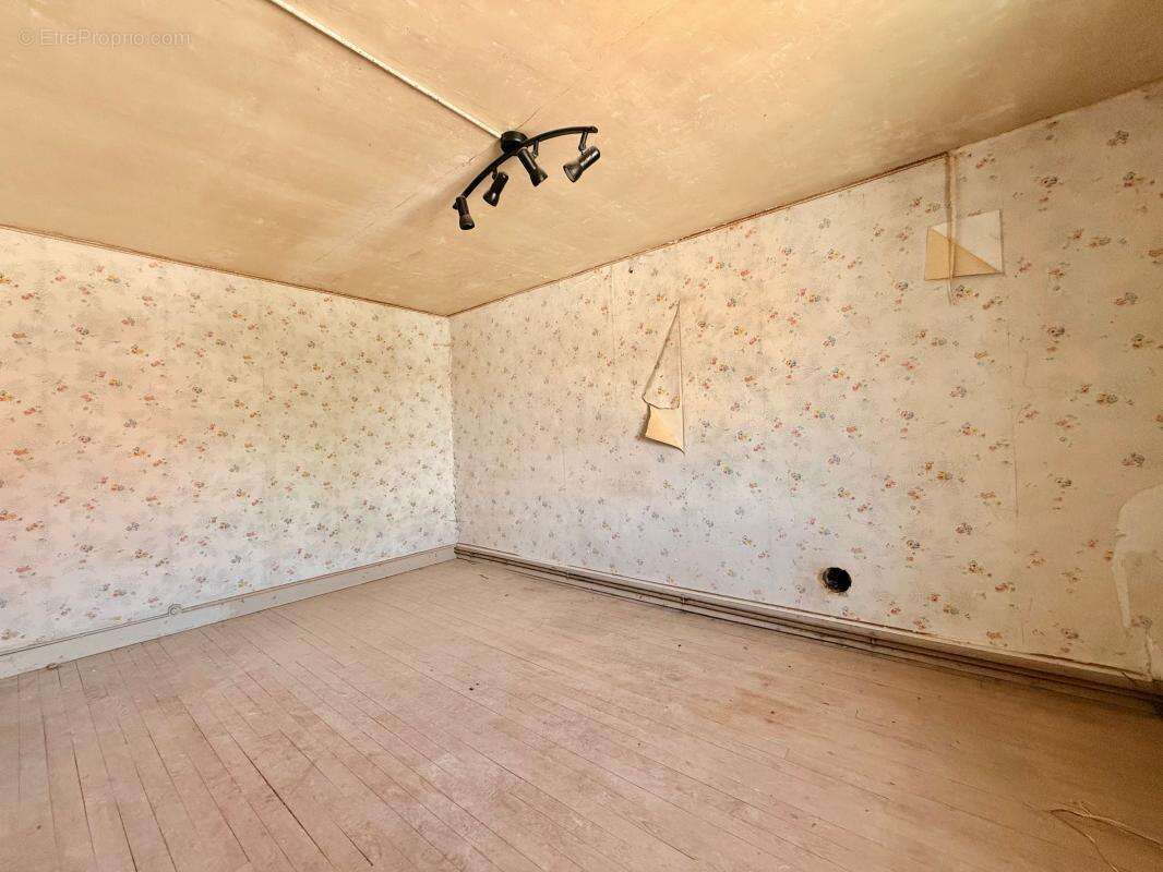 Grande maison 176 m² avec extension – Fort potentiel – Lamarche-sur-Saône - photo 16