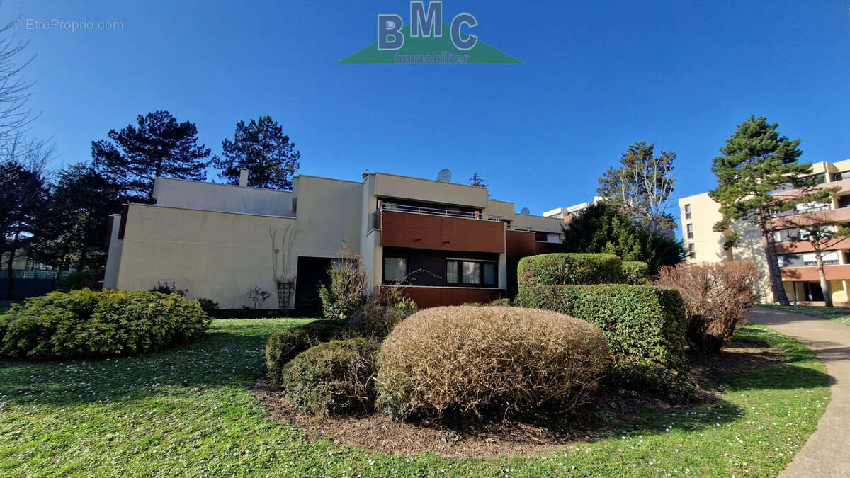 Appartement à LE PLESSIS-BOUCHARD