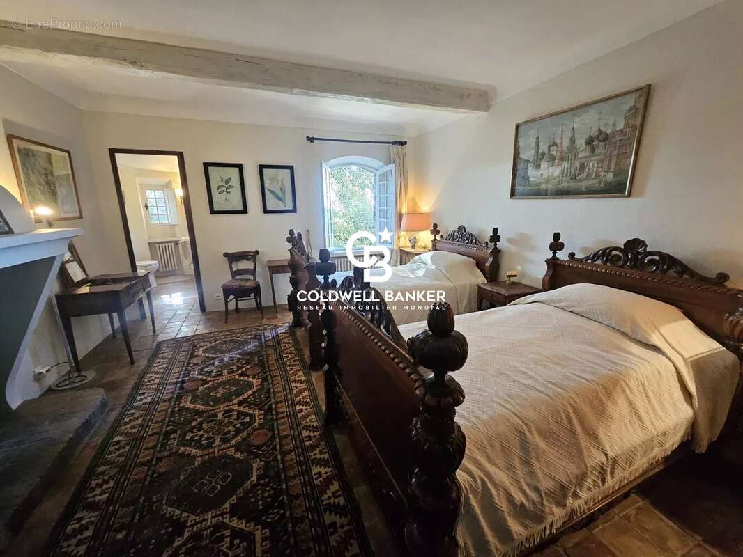 Maison à LA GARDE-FREINET