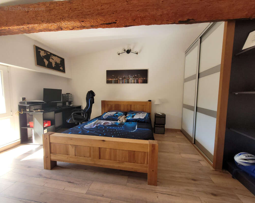 A vendre maison de caractère avec Piscine Chauffée au Centre du Village - photo 8