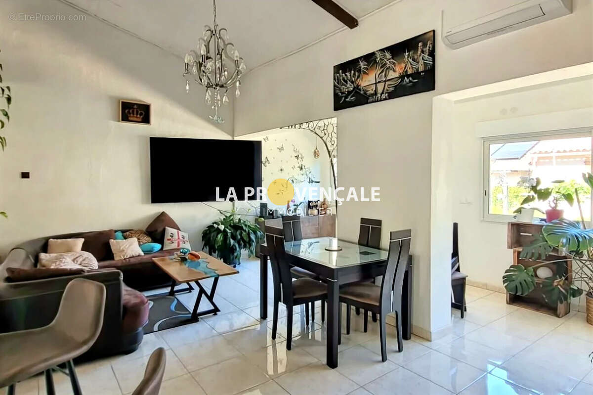 Appartement à SEPTEMES-LES-VALLONS