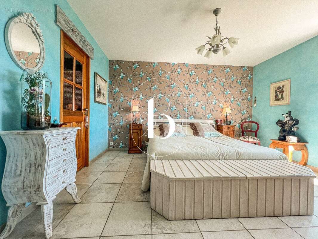 Maison à ORGNAC-L&#039;AVEN