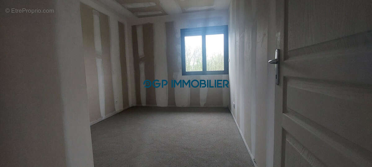 Maison à NEGREPELISSE