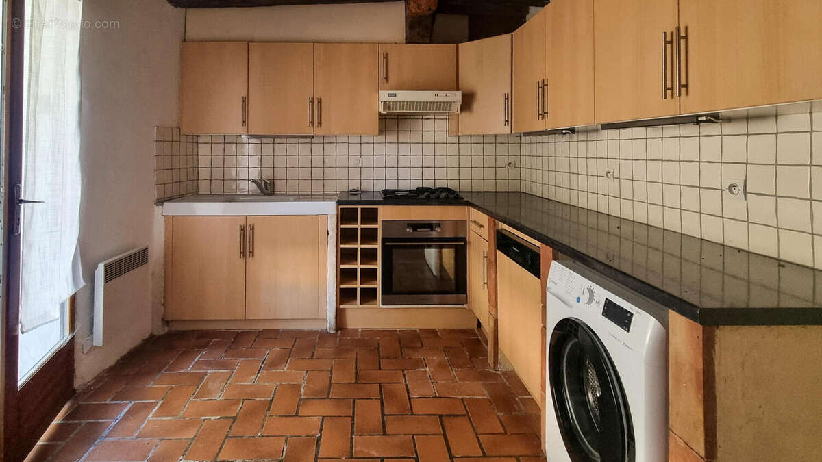 cuisine - Maison à LABECEDE-LAURAGAIS