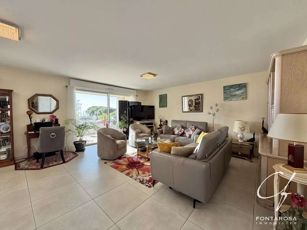 Appartement à FREJUS