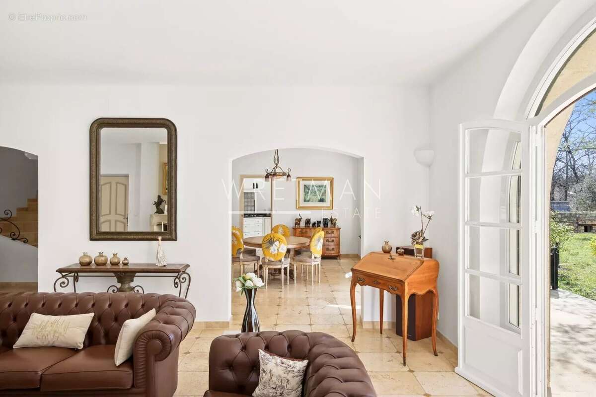 Maison à TRANS-EN-PROVENCE