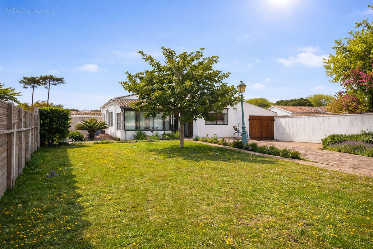 Maison à LA COUARDE-SUR-MER