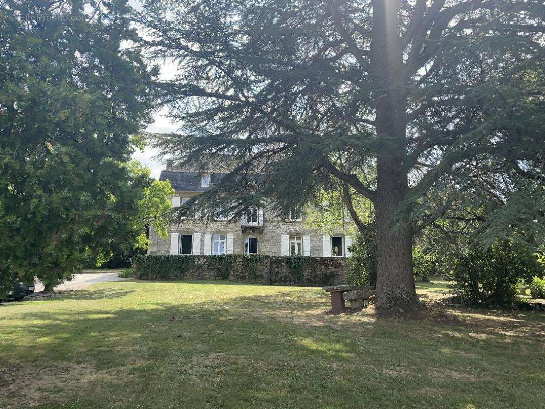 Maison à LA CHAPELLE-AUX-SAINTS