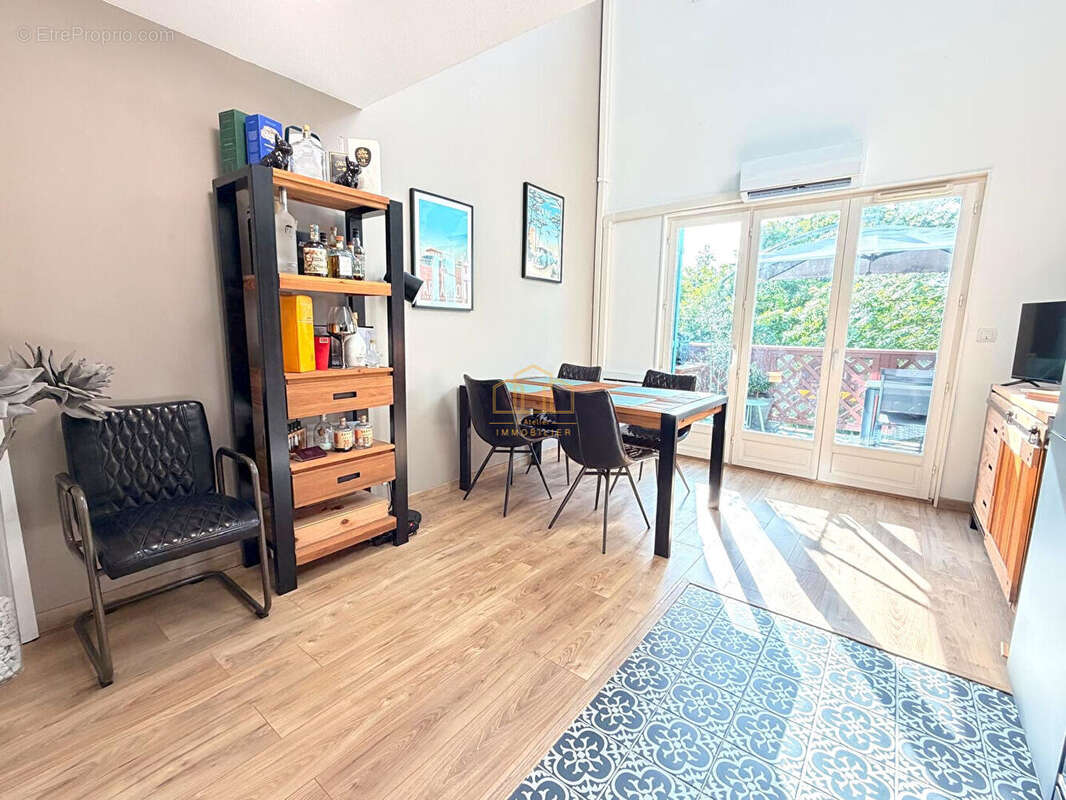 Appartement T4 avec terrasse à vendre au Teich dans résidence avec piscine - photo 4