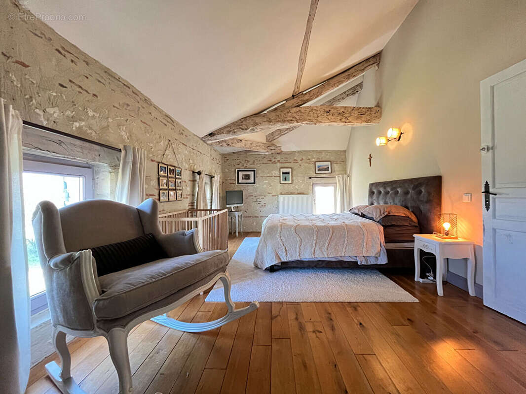 Maison à VILLENEUVE-SUR-LOT