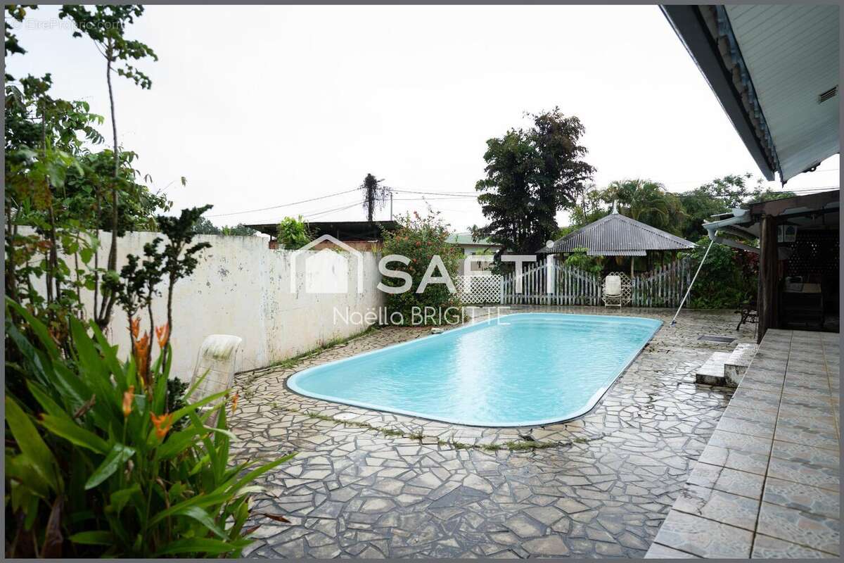 Photo 8 - Appartement à REMIRE-MONTJOLY