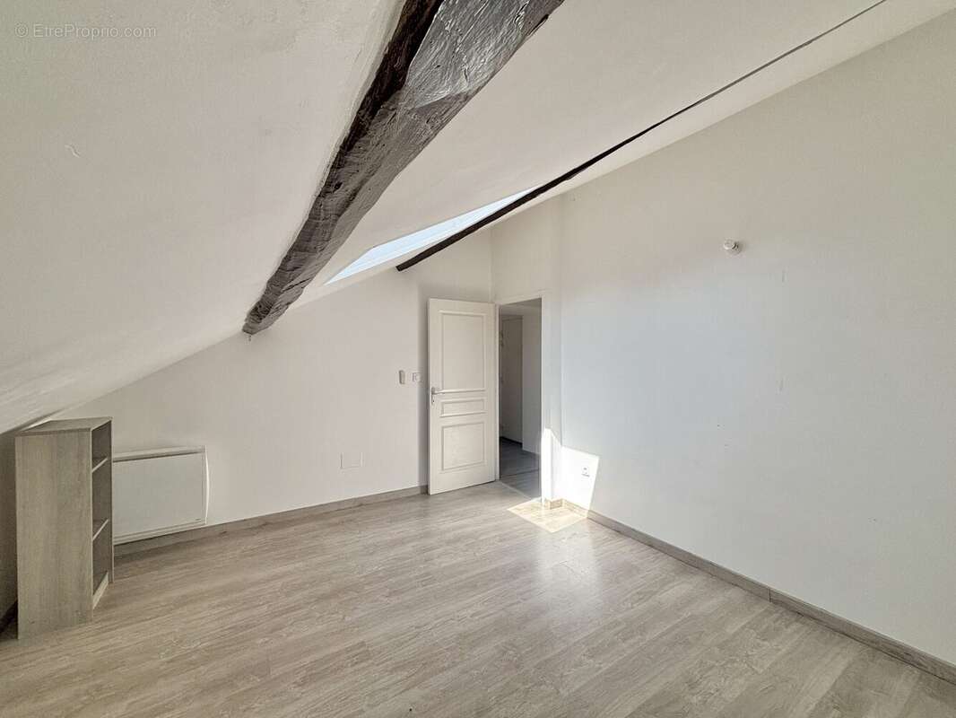 Appartement 68 m² à Pont-De-Cheruy  - photo 7