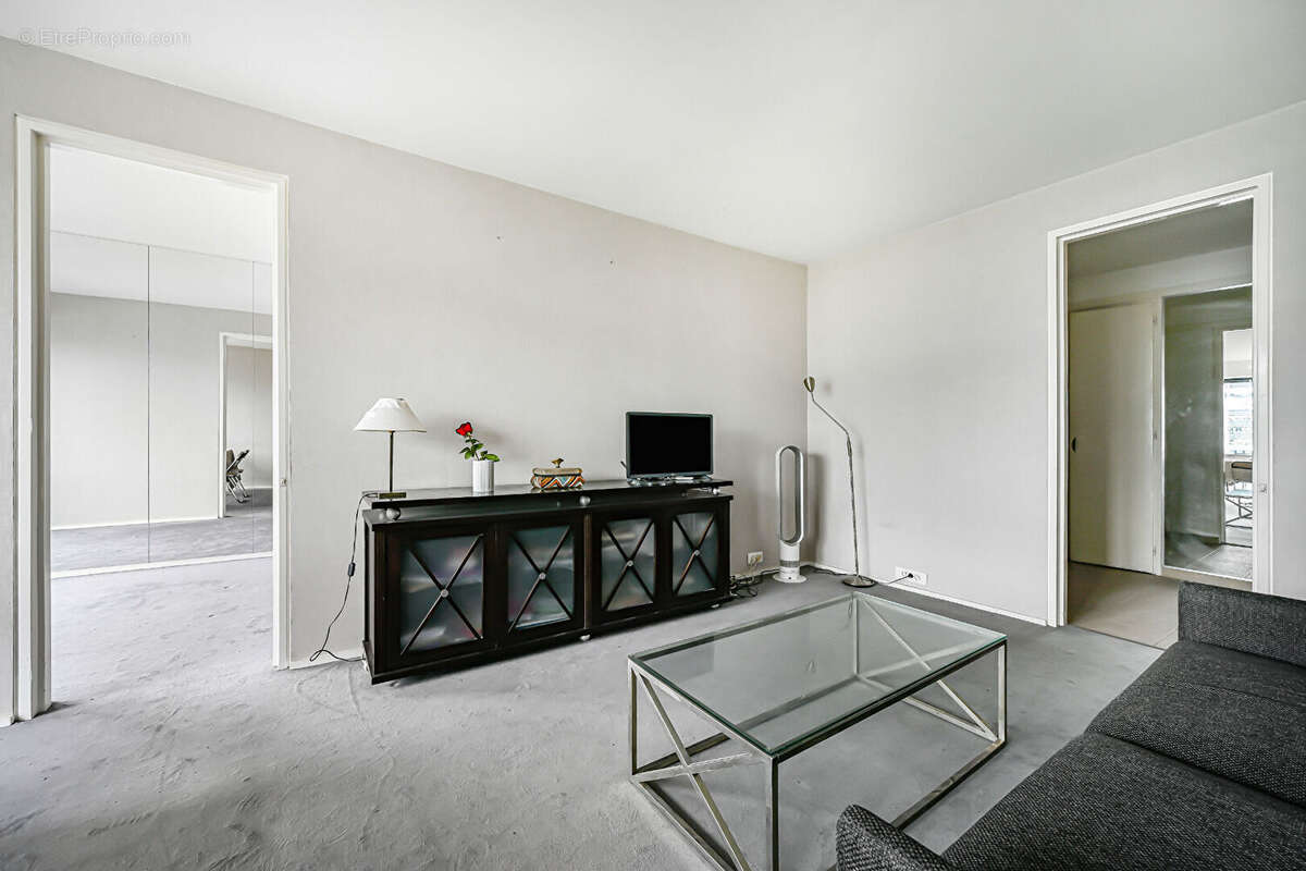 Appartement à PARIS-14E