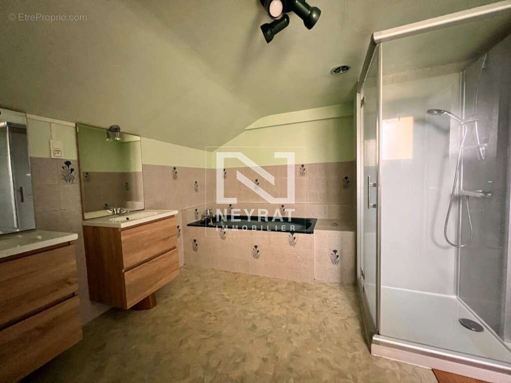 Maison à SAINT-LEGER-DU-BOIS