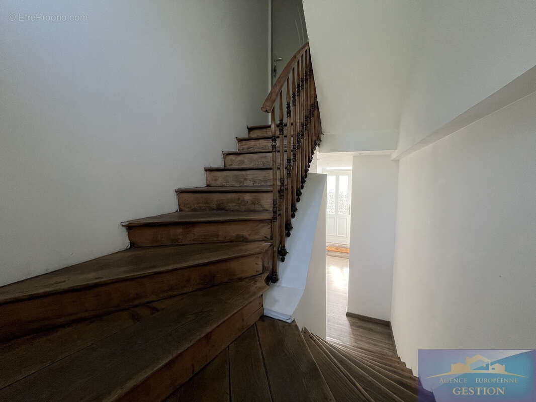 Immeuble de caractère au cœur de la Vallée des Gaves   Habitation principale et investissement locatif réunis - photo 7