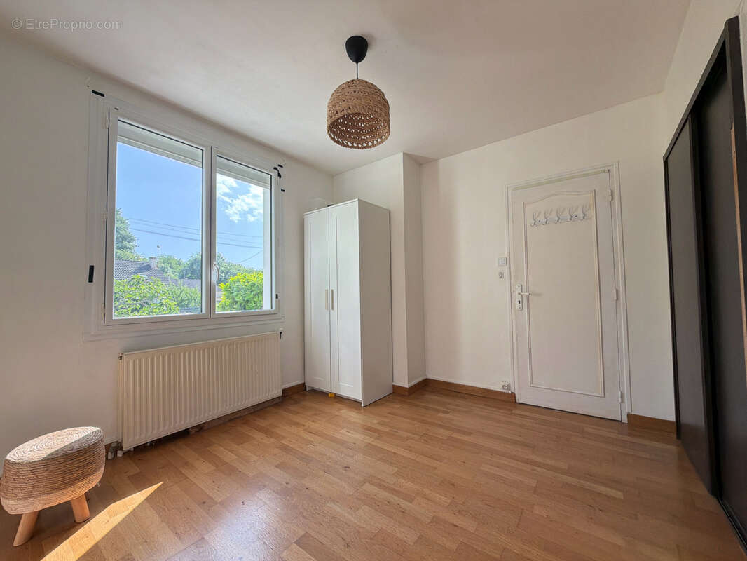 A vendre - maison sur sous sol - 5 pieces - checy - photo 4