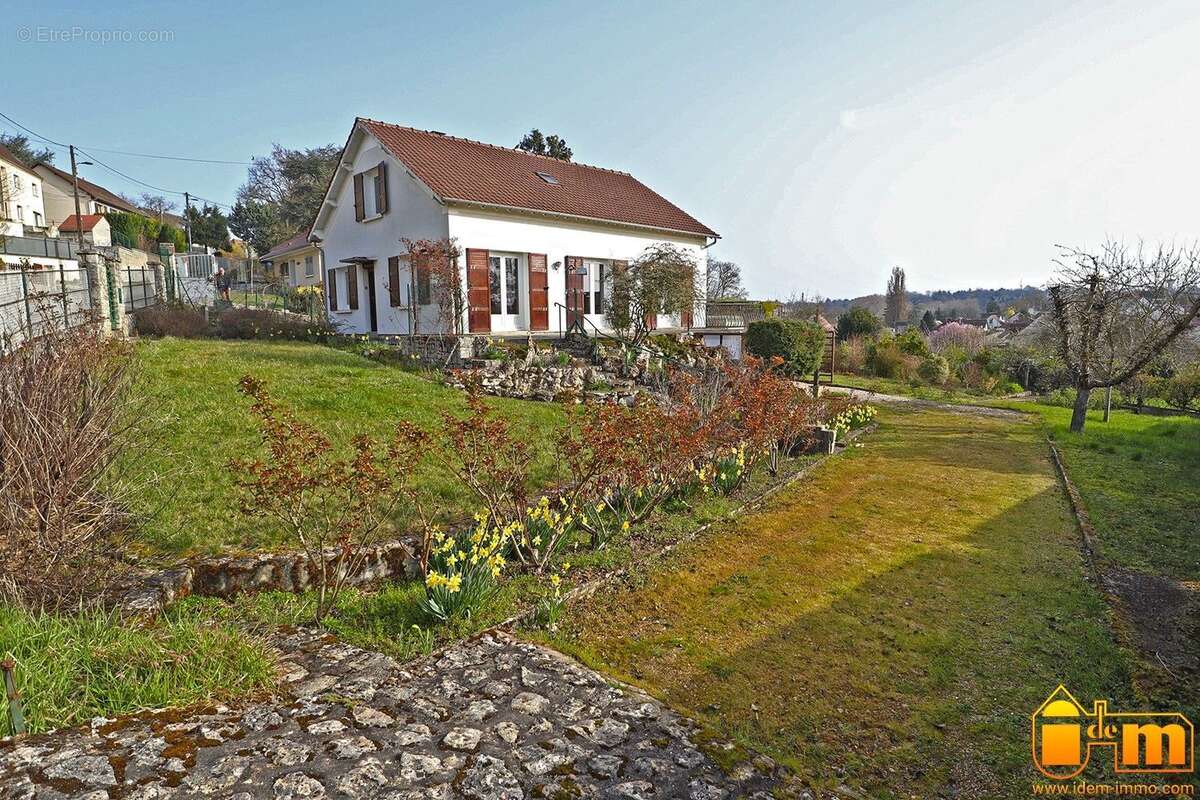 Maison à ETAMPES