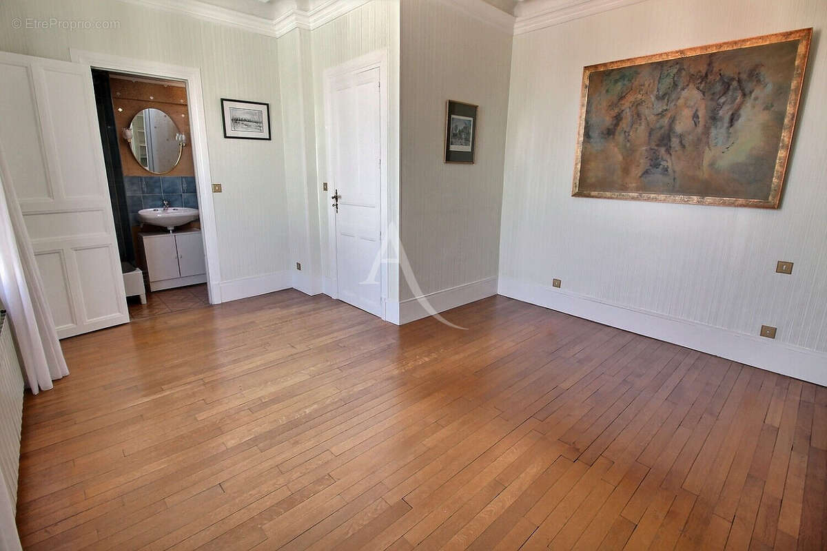 Maison à CHOISY-LE-ROI