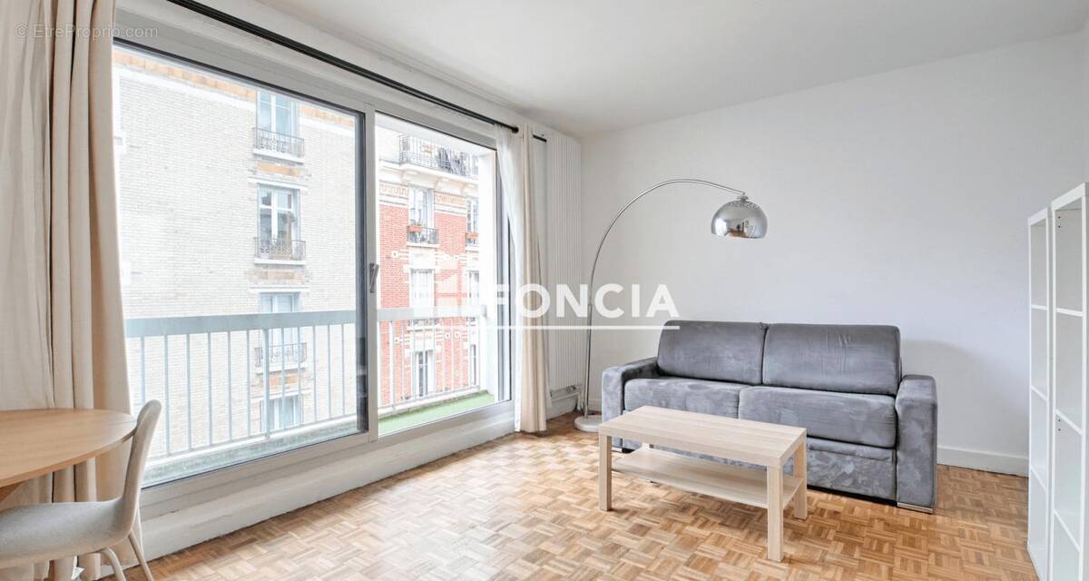 Appartement à PARIS-15E