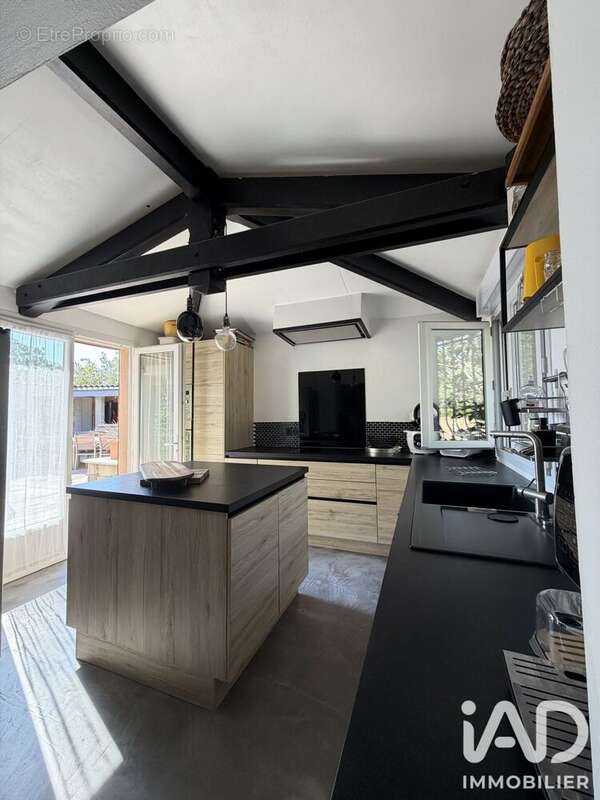 Maison 158 m² à Cuers  - photo 5