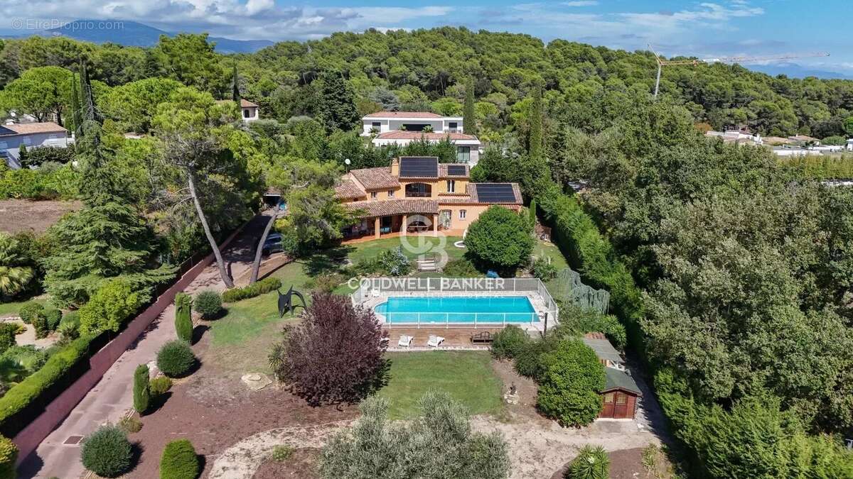 Maison à MOUGINS