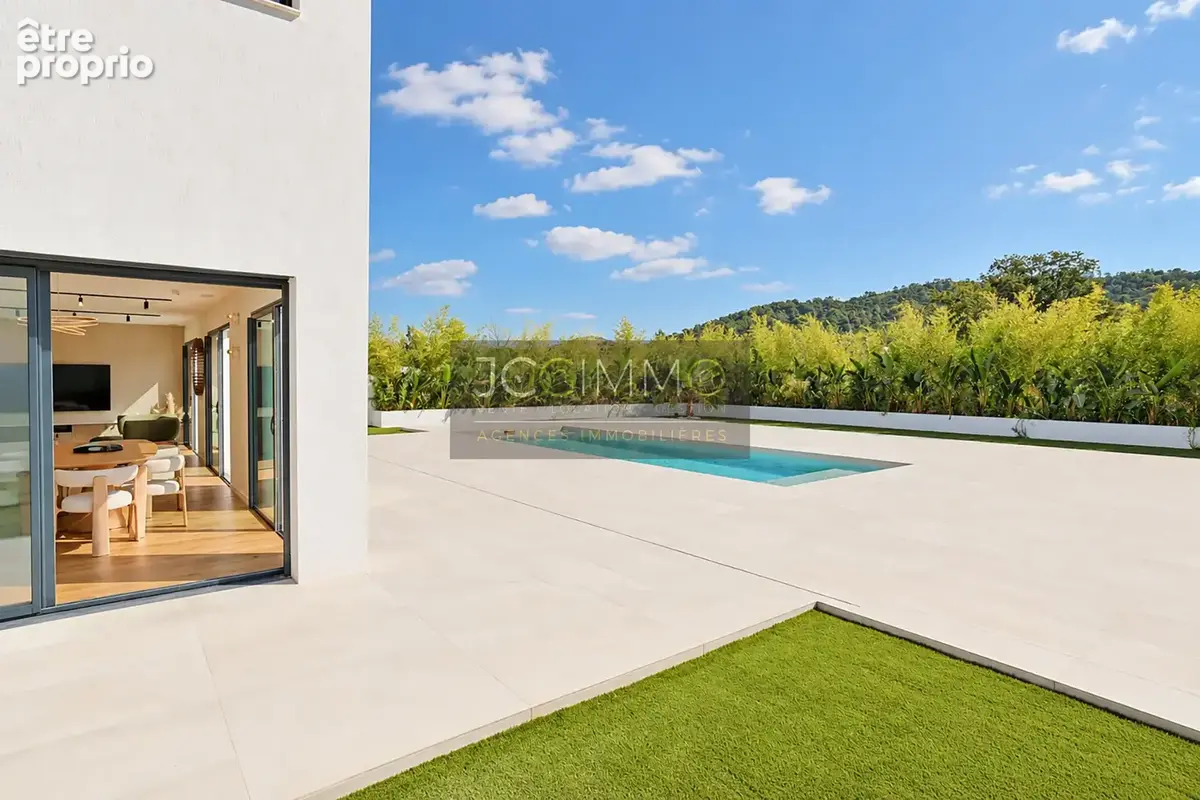 Villa contemporaine neuve   150 m2   terrain 1 200 m2   piscine   vendue entièrement meublée - photo 11
