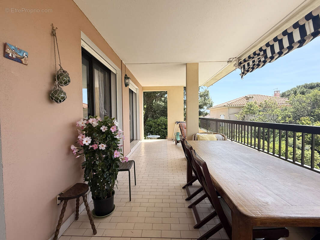 Appartement à SIX-FOURS-LES-PLAGES