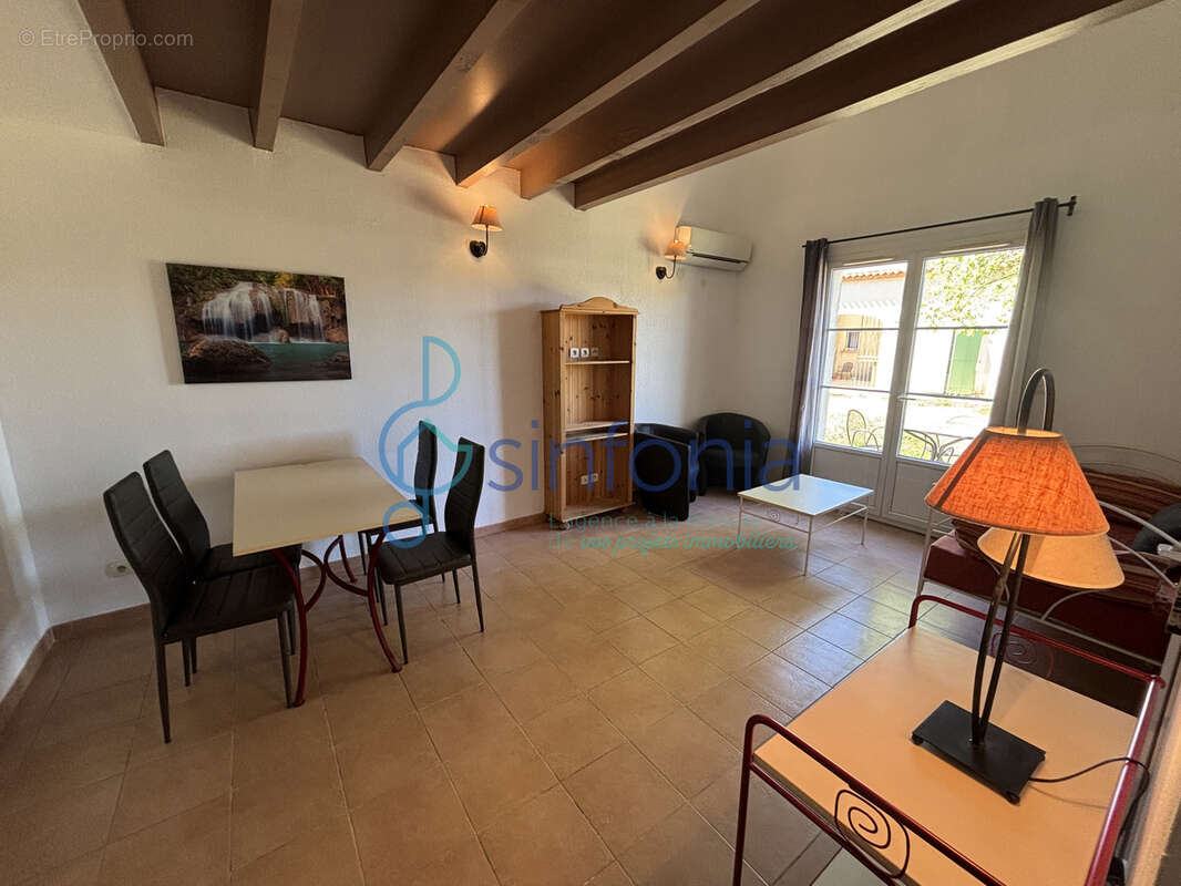 Maison à GALLARGUES-LE-MONTUEUX