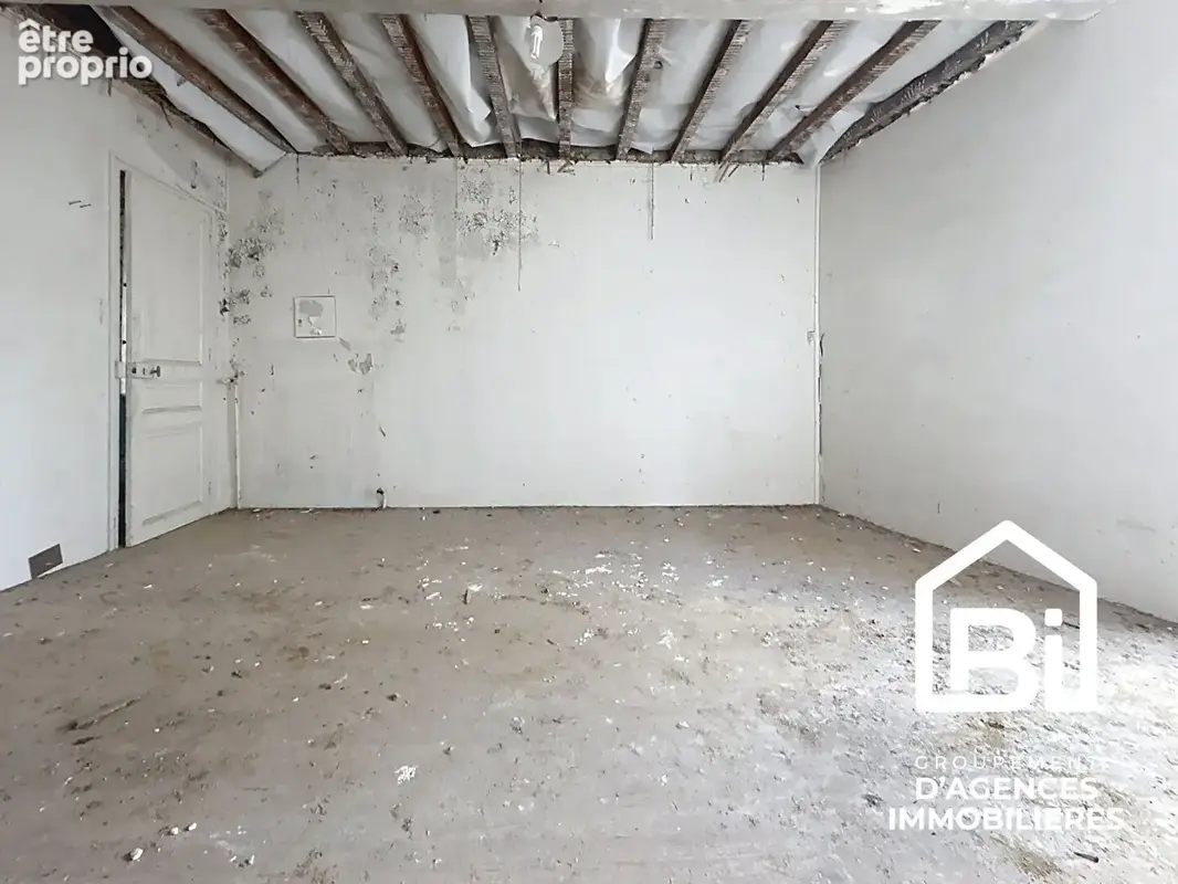 BERNIERES SUR MER - Maison de ville à restaurer - photo 8