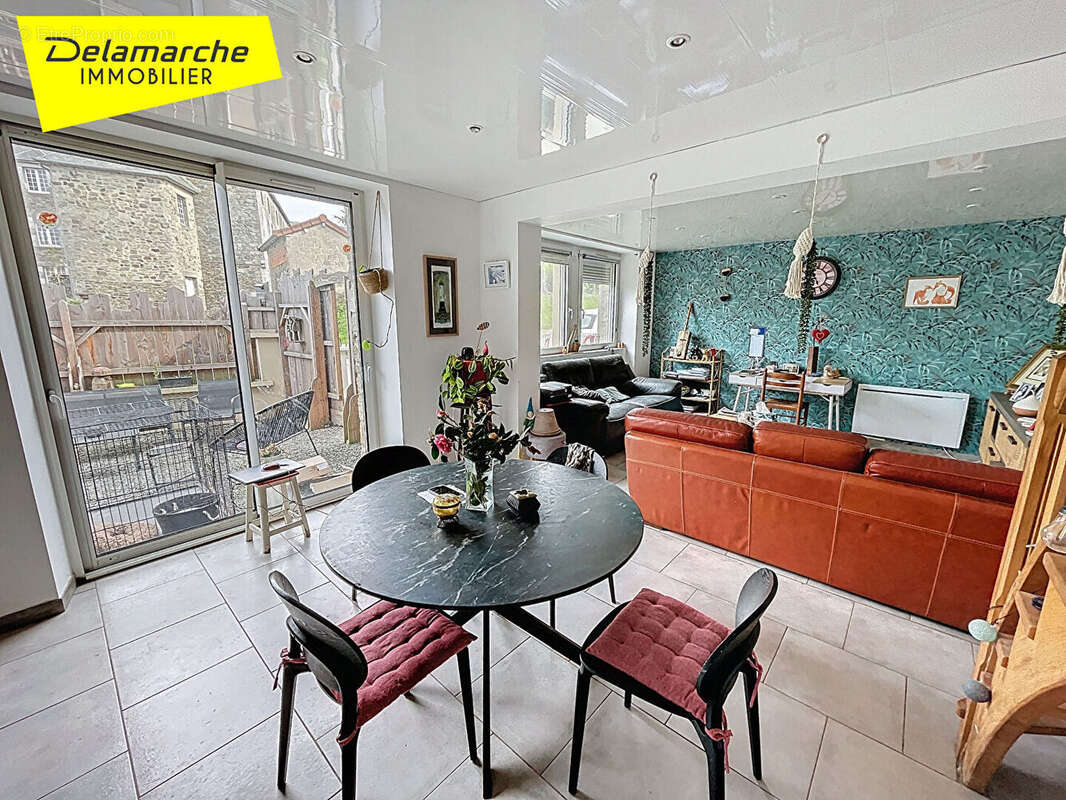 Maison à SAINT-SAUVEUR-LENDELIN