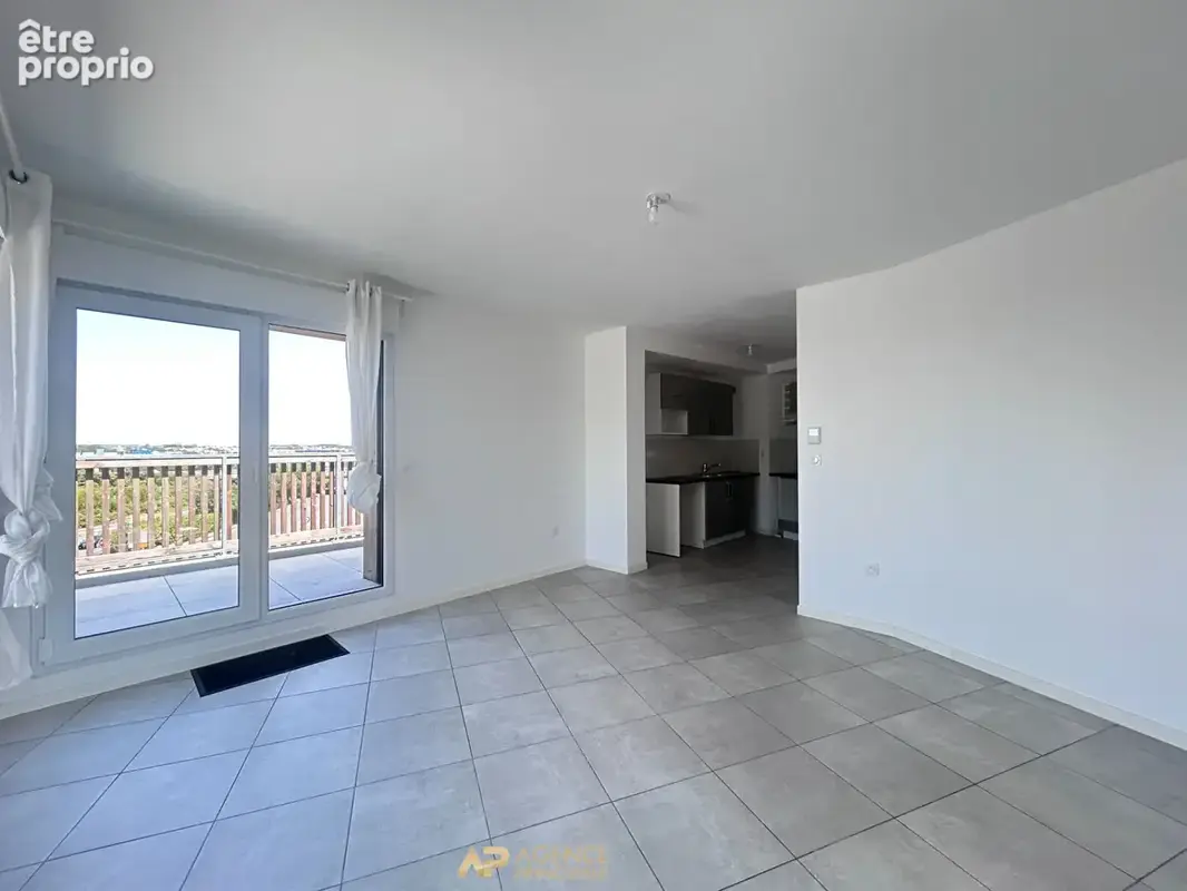 Appartement t4  - la rochelle - dernier étage - photo 3