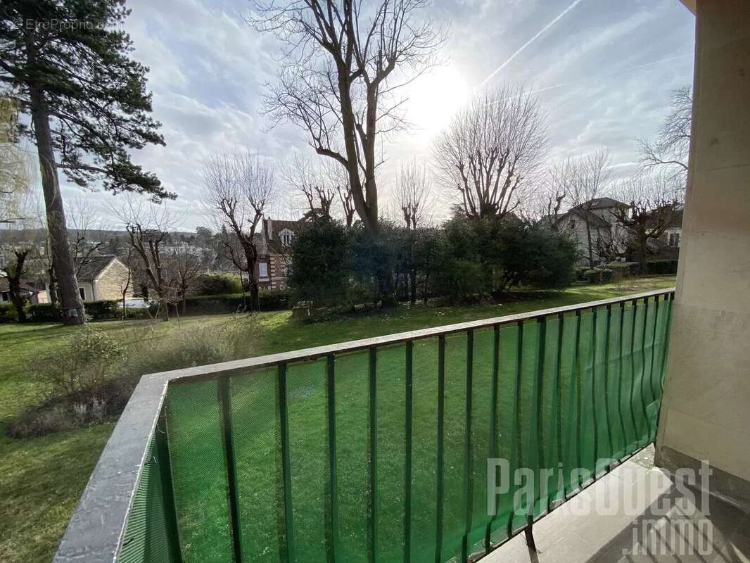 Appartement à VILLE-D'AVRAY