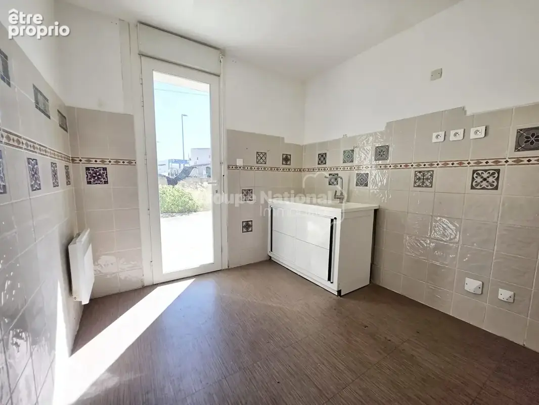 Maison plain-pied 105 m², 3 chambres avec garage à Miramas - photo 7