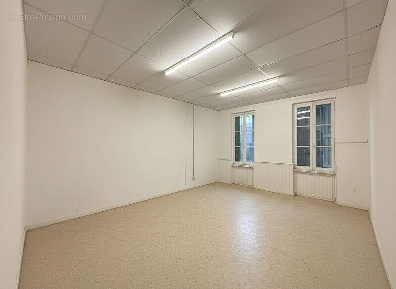 Commerce 375 m² à Toulouse  - photo 11
