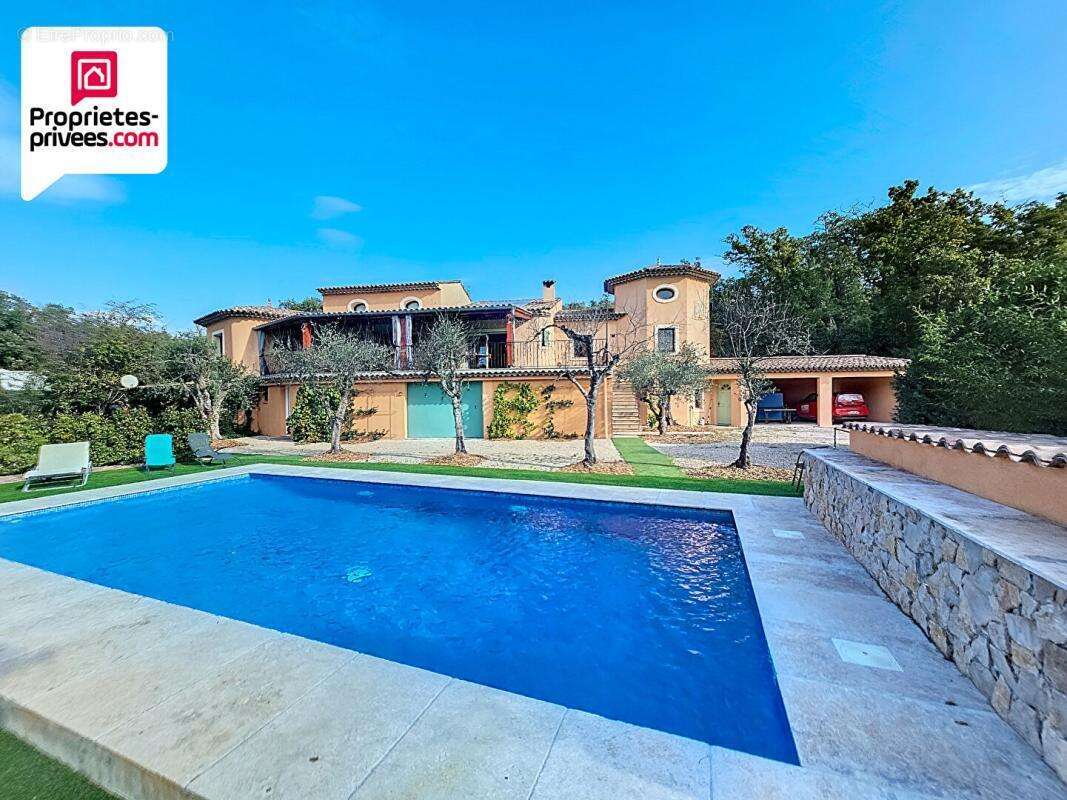 PROPRIETE  9 pièces 249 m2 avec Annexes, Piscine et terrain paysager de 4000 m2 - photo 3