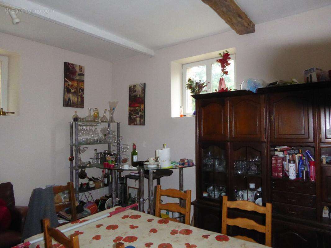 Maison à MONTGUYON
