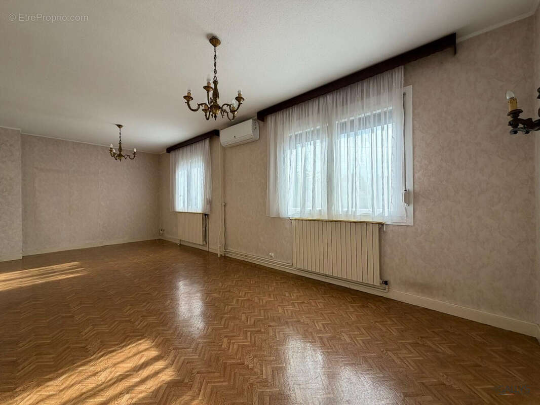 Maison à CONFLANS-EN-JARNISY