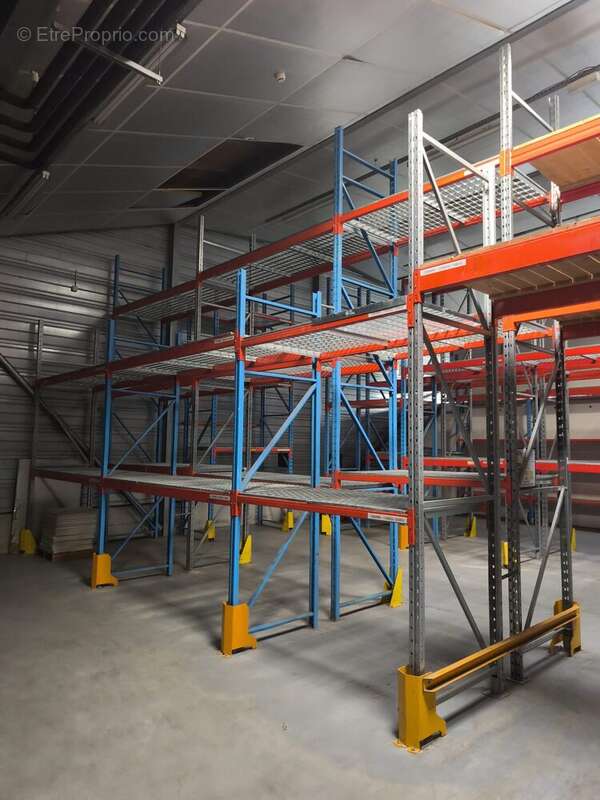 Commerce à HEROUVILLE-SAINT-CLAIR