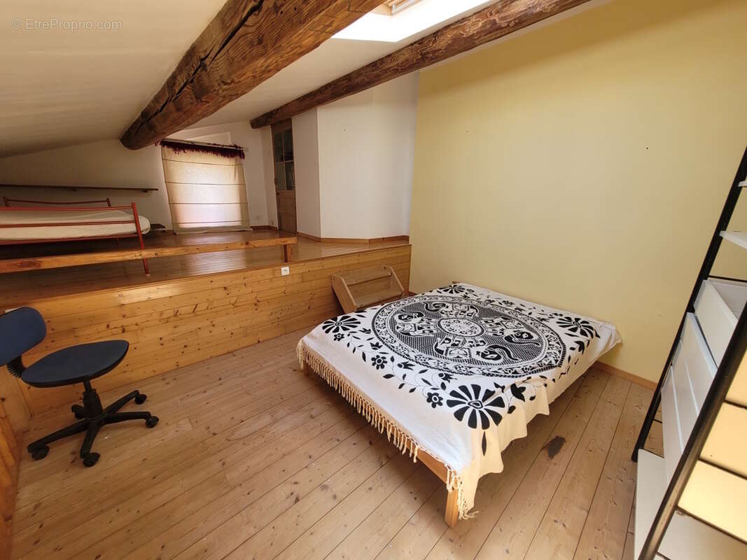 Très belle maison de caractère de 166 m² habitables. - photo 12