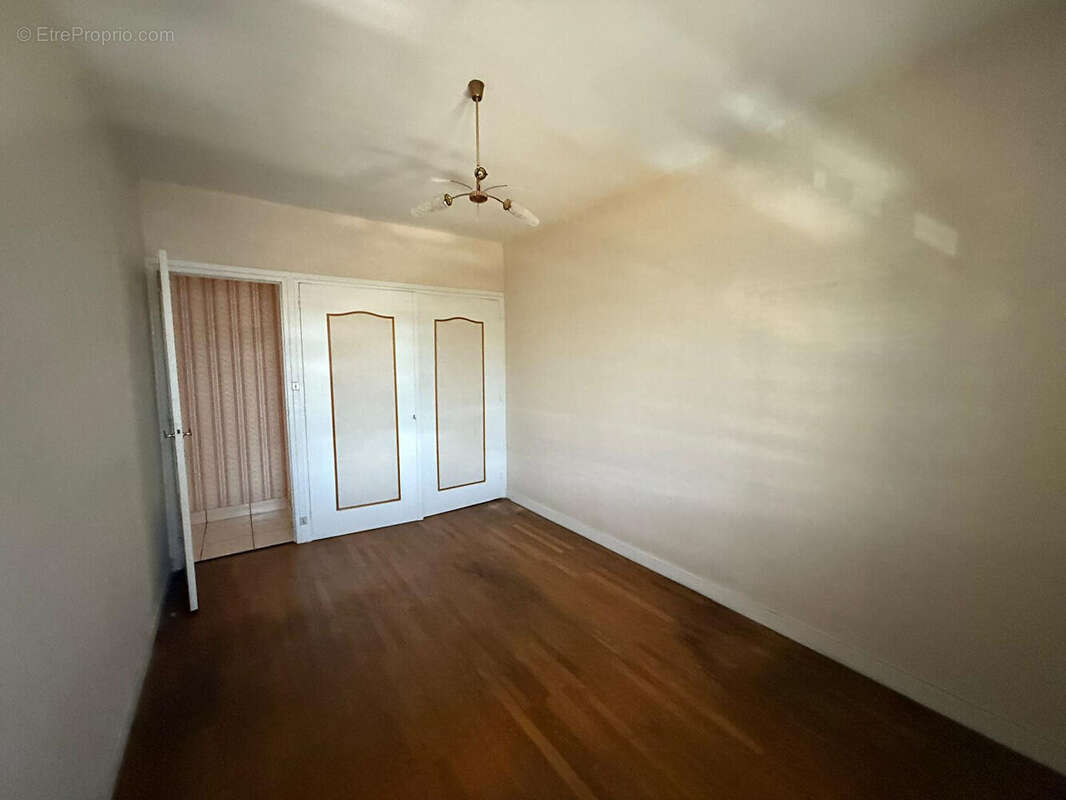 Appartement à LYON-8E