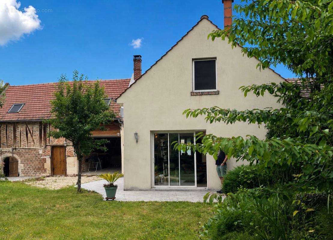 Longère  à Coudun : 6 pièce(s) 163 m2  + Jardin - photo 2