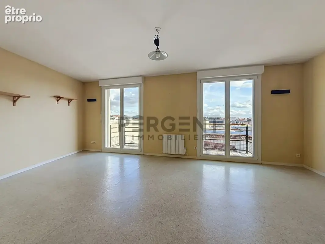 Appartement 2 pièces 45 m² à vendre à Reims (51100) - photo 1