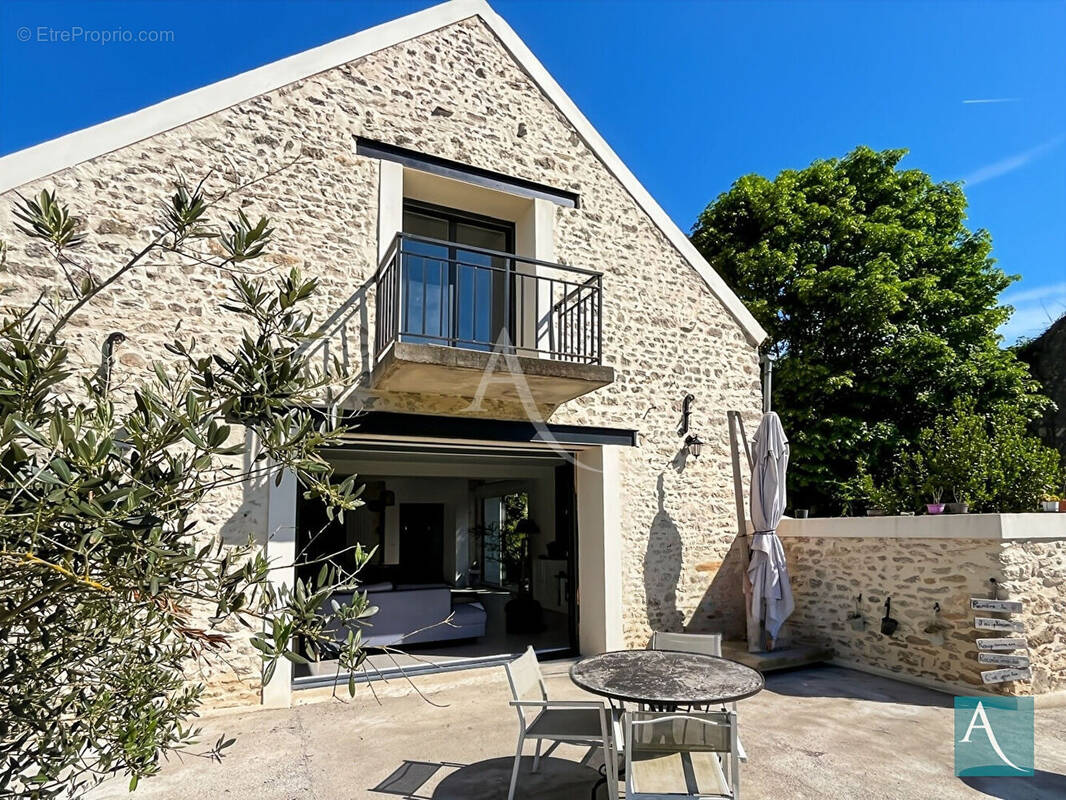 Maison à SACLAS