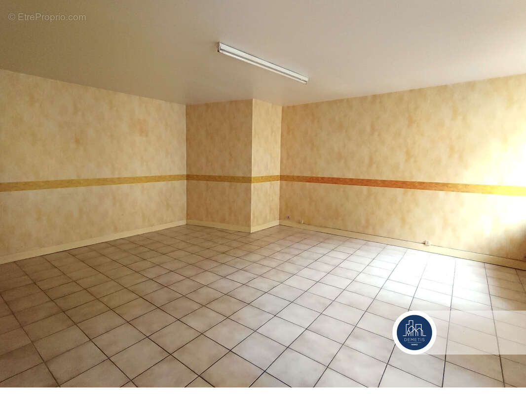 Maison à MONTFORT-LE-GESNOIS