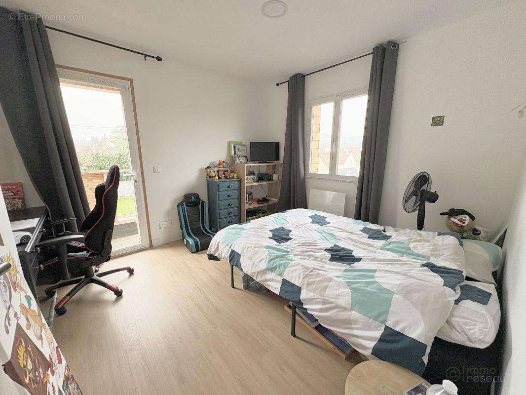 Maison à ROSNY-SUR-SEINE