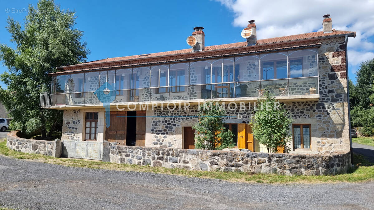 Maison à COUCOURON